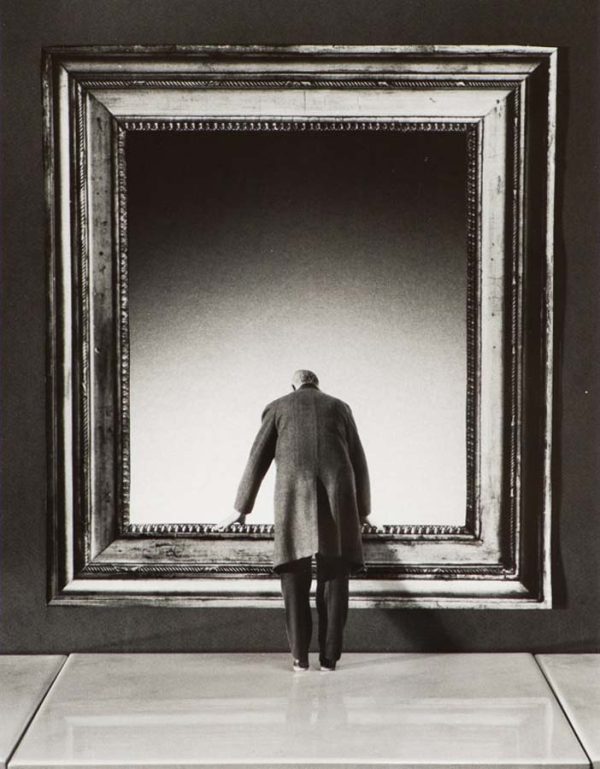 L’Attraction du Vide (The Attraction of the Void) by Gilbert Garcin